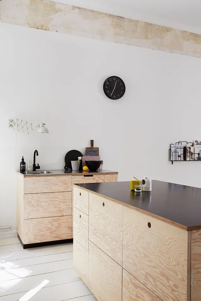 Materiales: muebles de madera contrachapada — EMEDEC